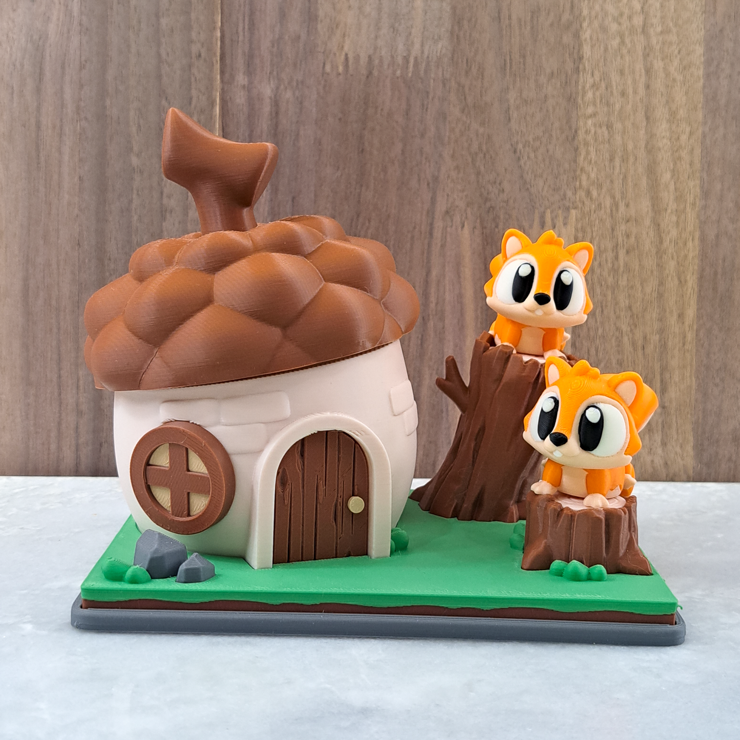 Maison des écureuils – Un Refuge Forestier à Collectionner